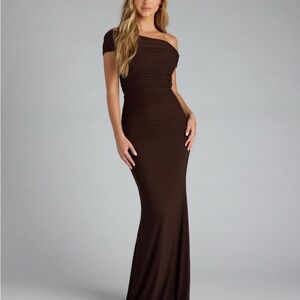 Ashlynn Off-Shoulder Mermaid Formal Dress